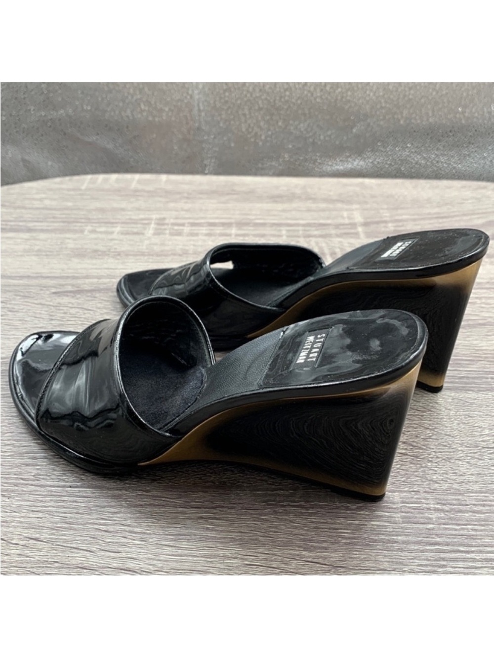 Stuart Weitzman Black Patent Leather Wedge Slide Sandals (Glossy).   7B. - Picture 6 of 10